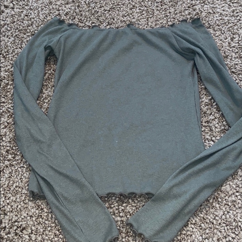 Hollister long sleeve crop top